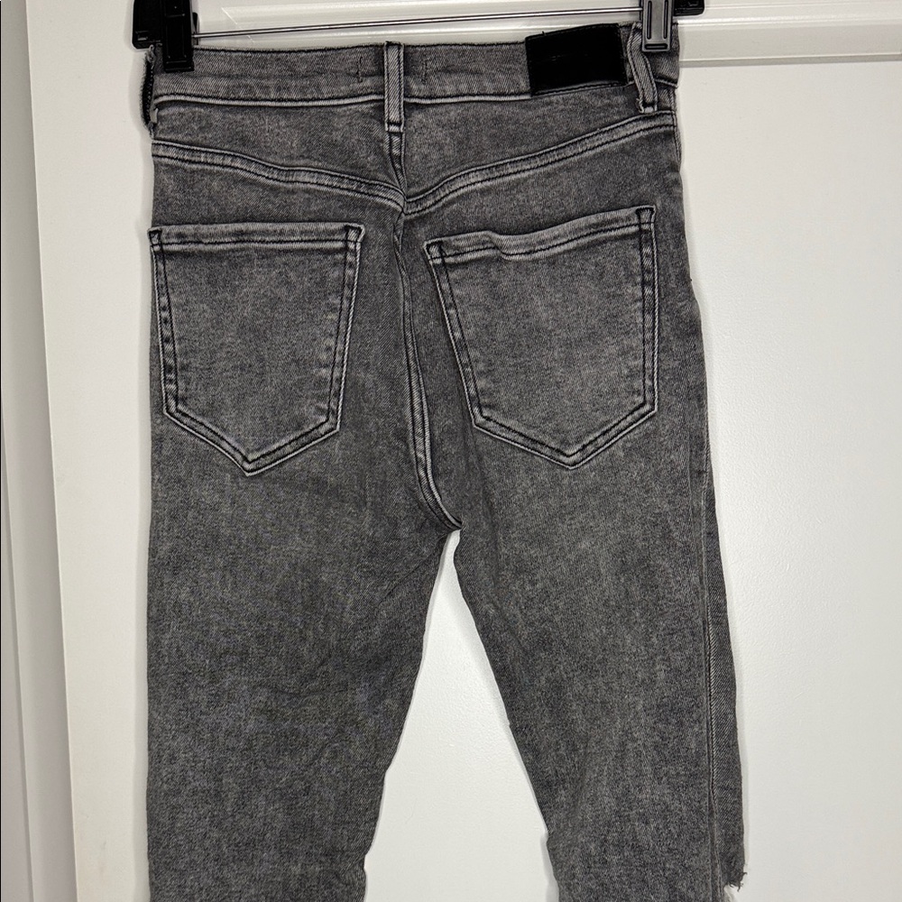 Express High Rise Black Acid Wash Button-Up Jeans - Picture 10 of 11